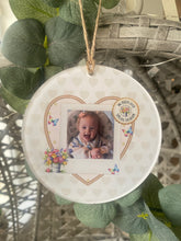 Load image into Gallery viewer, Hanging Circular Photo Decoration
