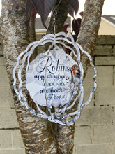 Load image into Gallery viewer, Robin Design Wind Spinner
