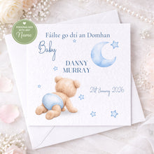 Load image into Gallery viewer, Baby bear new baby card  - IRISH version
